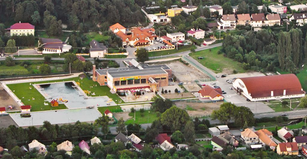 Penzion Kastiel Velky Krtis Bagian luar foto